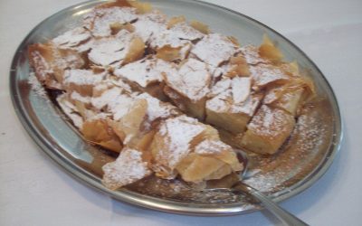Bougatsa (Greek Cream-Filled Phyllo Pastries)